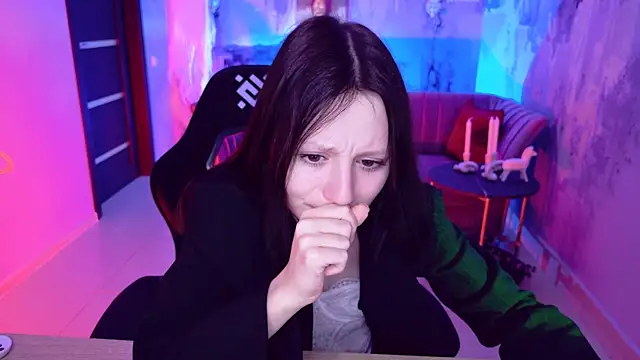 VeliraBraitberg online show from 12.18.24