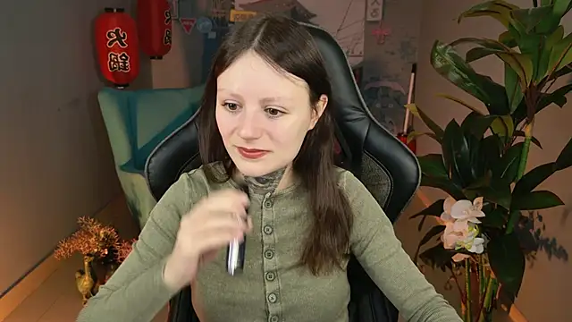 VeliraBraitberg online show from 01.25.25