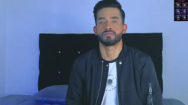 Snapshot of dereck_hotsoon chatting on 01.17.25 dereck hotsoon online show from 01.17.25