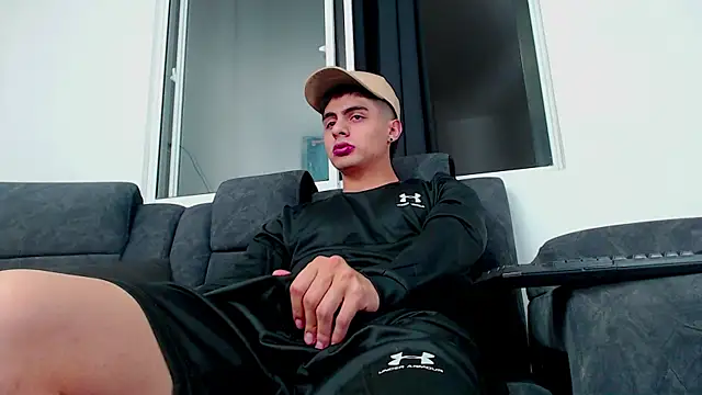 Stiven CL online show from 10.21.25