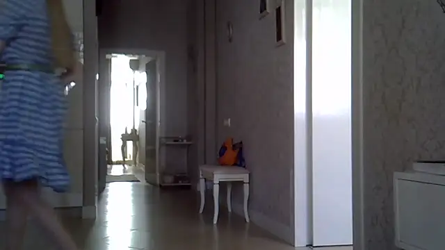 ZarinaSwift online show from 04.27.26
