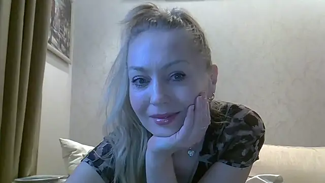 ZarinaSwift online show from 04.30.26