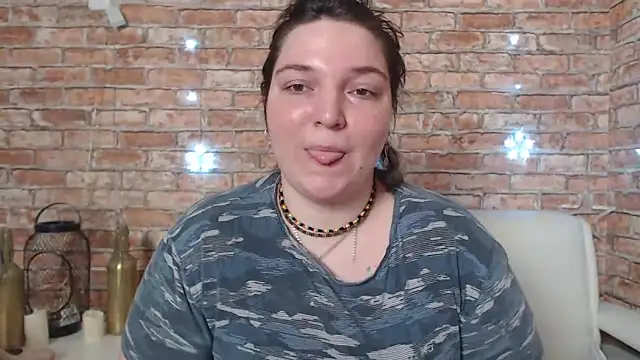 Amelia Kiss  online show from 03.22.25