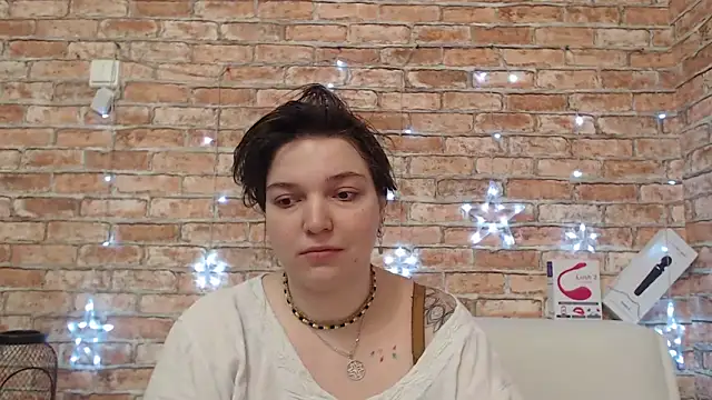 Amelia Kiss  online show from 01.15.26