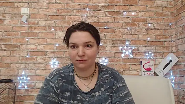 Amelia Kiss  online show from 01.18.26