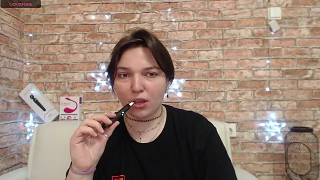 Amelia Kiss  online show from 02.02.26