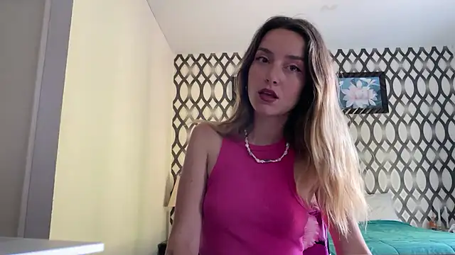 Snapshot of SirenaBelle chatting on 02.05.25 SirenaBelle online show from 02.05.25