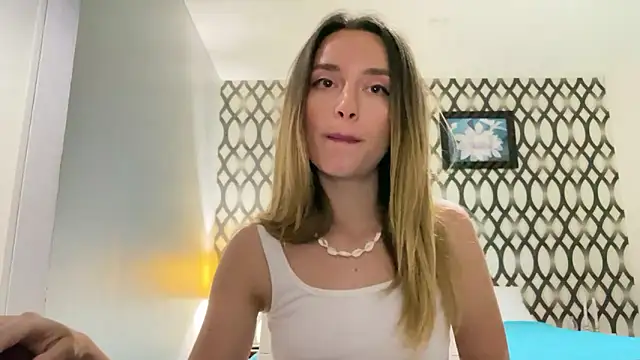 Snapshot of SirenaBelle chatting on 02.09.25 SirenaBelle online show from 02.09.25