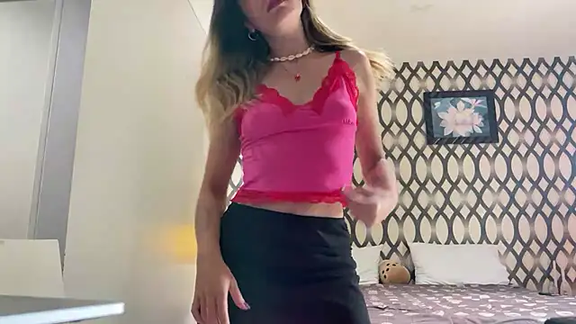 Snapshot of SirenaBelle chatting on 02.22.25 SirenaBelle online show from 02.22.25