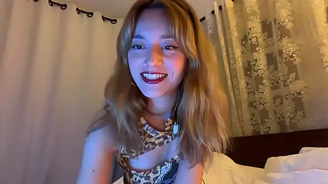 Snapshot of SirenaBelle chatting on 03.08.26 SirenaBelle online show from 03.08.26