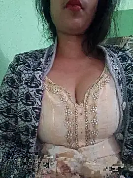 Snapshot of Kavita_ji chatting on 11.17.25 Kavita ji online show from 11.17.25