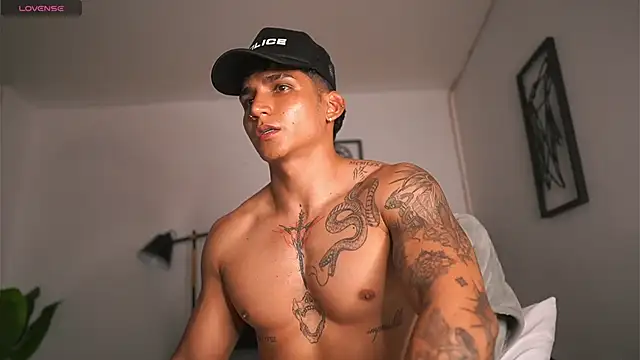 muscle boyhorny online show from 01.16.25
