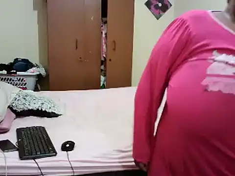 Snapshot of HOTBIGMELONSxx chatting on 03.11.25 HOTBIGMELONSxx online show from 03.11.25