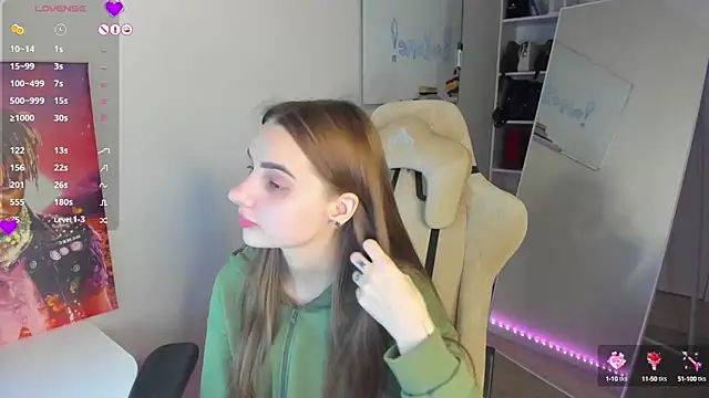 Snapshot of __SilviaAbby__ chatting on 01.01.25   SilviaAbby   online show from 01.01.25