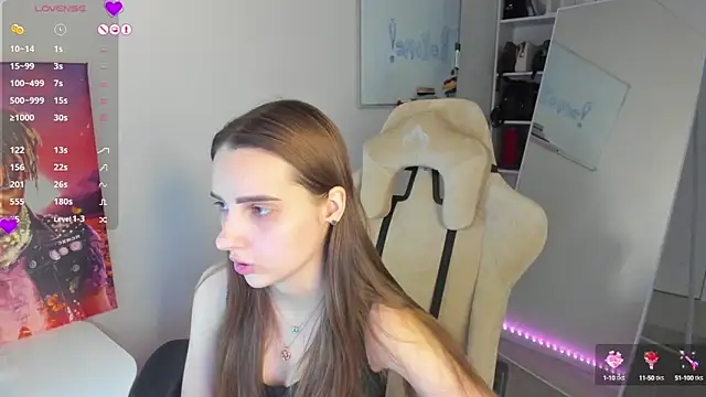 Snapshot of __SilviaAbby__ chatting on 01.05.25   SilviaAbby   online show from 01.05.25