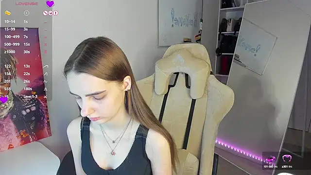 Snapshot of __SilviaAbby__ chatting on 01.08.25   SilviaAbby   online show from 01.08.25