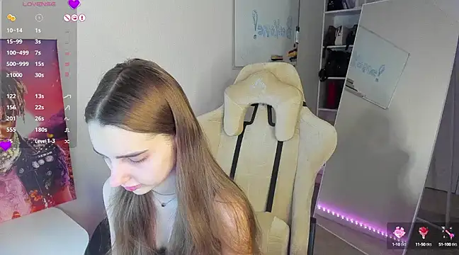 Snapshot of __SilviaAbby__ chatting on 01.08.25   SilviaAbby   online show from 01.08.25