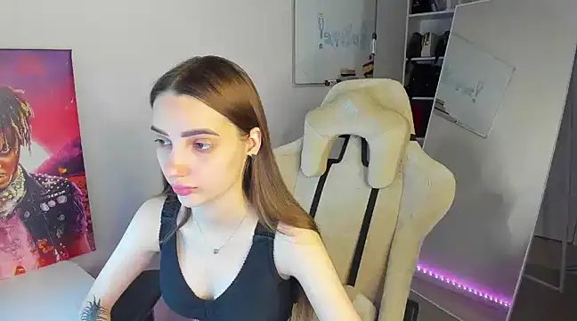 Snapshot of __SilviaAbby__ chatting on 01.12.25   SilviaAbby   online show from 01.12.25