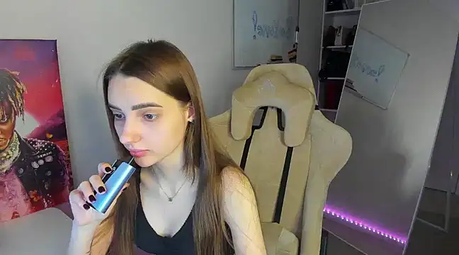 Snapshot of __SilviaAbby__ chatting on 01.15.25   SilviaAbby   online show from 01.15.25