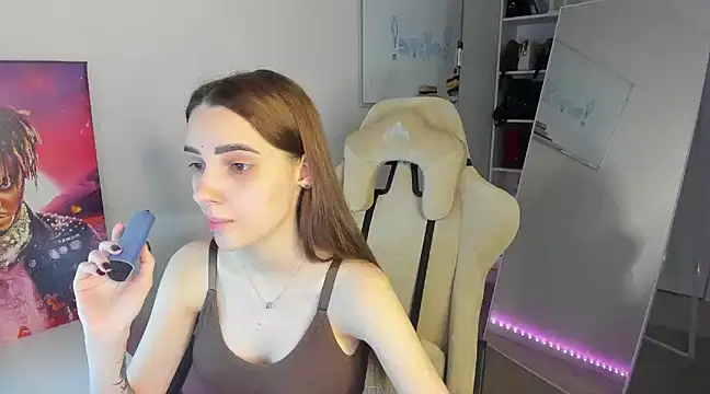 Snapshot of __SilviaAbby__ chatting on 01.18.25   SilviaAbby   online show from 01.18.25