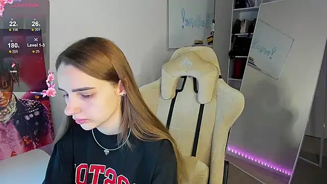 Snapshot of __SilviaAbby__ chatting on 02.01.25   SilviaAbby   online show from 02.01.25