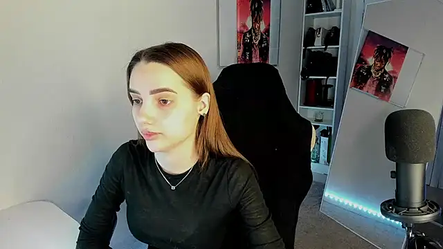 Snapshot of __SilviaAbby__ chatting on 02.04.25   SilviaAbby   online show from 02.04.25