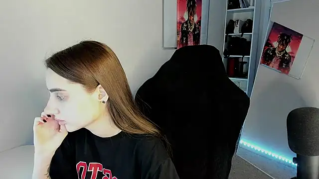 Snapshot of __SilviaAbby__ chatting on 02.06.25   SilviaAbby   online show from 02.06.25