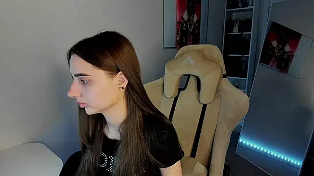 Snapshot of __SilviaAbby__ chatting on 02.07.25   SilviaAbby   online show from 02.07.25