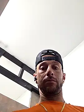 Twin2222 online show from 09.24.25