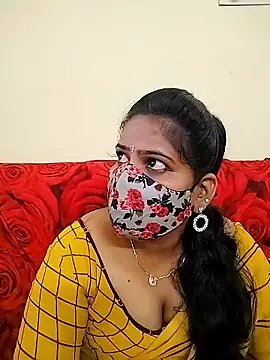 Snapshot of melina214 chatting on 04.18.26 melina214 online show from 04.18.26