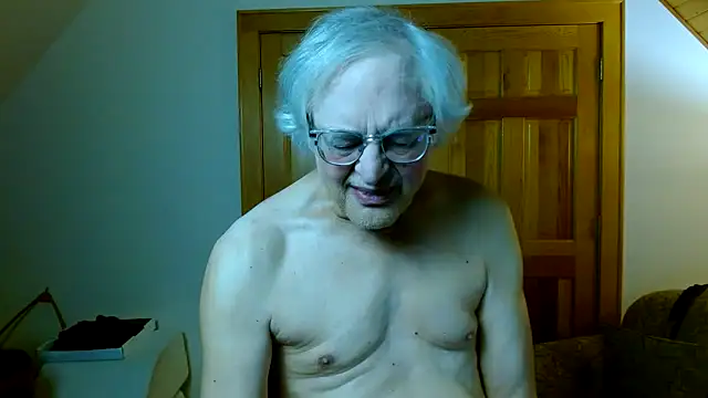 Snapshot of stripfun23 chatting on 11.01.25 stripfun23 online show from 11.01.25