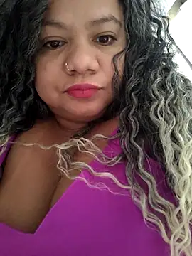 Snapshot of Carlabrasileira chatting on 10.03.25 Carlabrasileira online show from 10.03.25