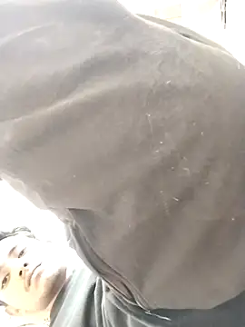 Snapshot of top_user_s chatting on 03.21.25 top user s online show from 03.21.25