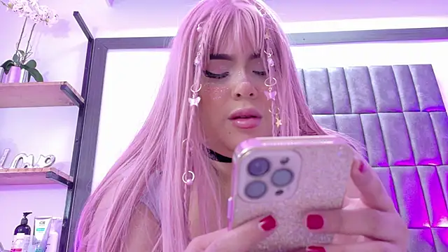 Snapshot of MeryStone chatting on 11.28.25 MeryStone online show from 11.28.25