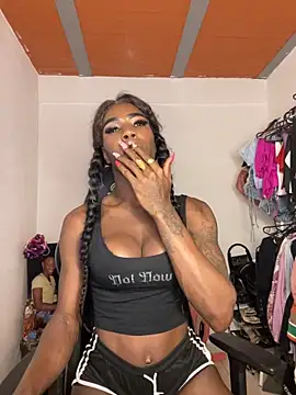 Snapshot of Richchocolatesweet_ chatting on 09.23.25 Richchocolatesweet online show from 09.23.25