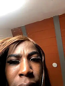 Snapshot of Richchocolatesweet_ chatting on 11.11.25 Richchocolatesweet online show from 11.11.25