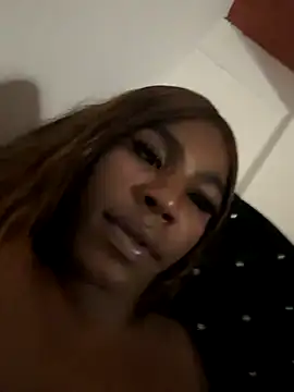 Snapshot of Richchocolatesweet_ chatting on 11.14.25 Richchocolatesweet online show from 11.14.25