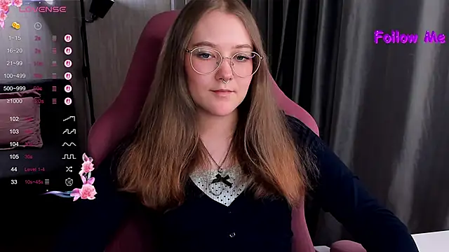 Snapshot of bunny_bubble chatting on 11.24.25 bunny bubble online show from 11.24.25