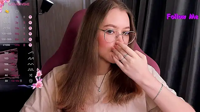 Snapshot of bunny_bubble chatting on 11.29.25 bunny bubble online show from 11.29.25