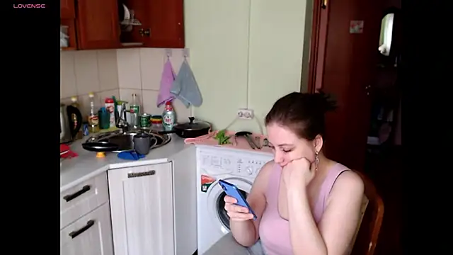 Snapshot of Sakura_Green chatting on 03.17.25 Sakura Green online show from 03.17.25