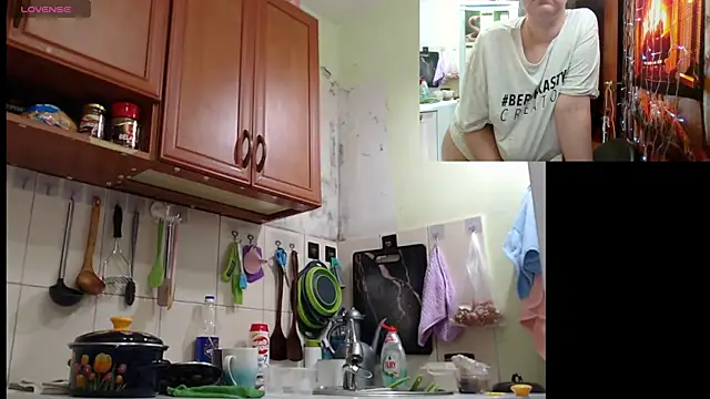 Snapshot of Sakura_Green chatting on 09.28.25 Sakura Green online show from 09.28.25