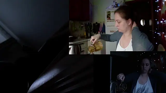 Snapshot of Sakura_Green chatting on 10.21.25 Sakura Green online show from 10.21.25