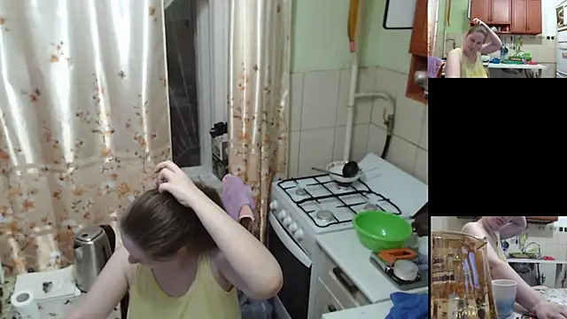 Snapshot of Sakura_Green chatting on 11.02.25 Sakura Green online show from 11.02.25