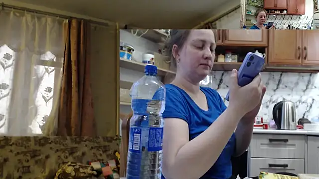 Snapshot of Sakura_Green chatting on 11.20.25 Sakura Green online show from 11.20.25