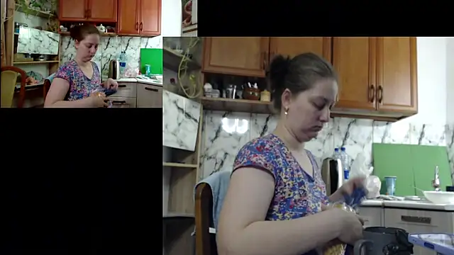 Snapshot of Sakura_Green chatting on 11.22.25 Sakura Green online show from 11.22.25