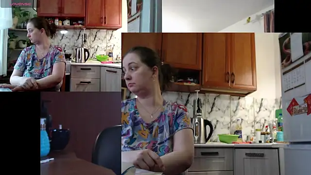 Snapshot of Sakura_Green chatting on 12.18.25 Sakura Green online show from 12.18.25