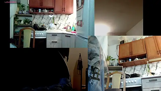 Snapshot of Sakura_Green chatting on 12.20.25 Sakura Green online show from 12.20.25