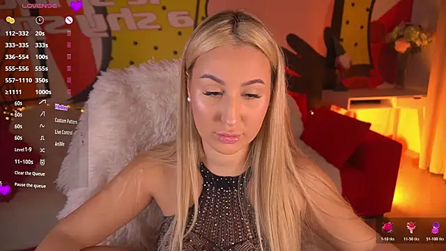 LiaBrazzerr online show from 12.15.25