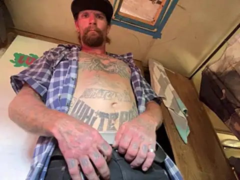 Crackkers online show from 04.25.26