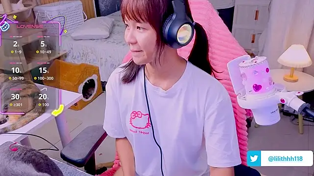 Snapshot of Kana_G chatting on 05.08.26 Kana G online show from 05.08.26